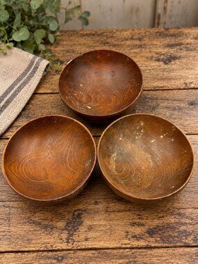 Vintage Handcrafted Wooden Bowls Rustic Round Decor With Natural Grain Finish